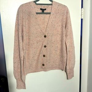 NWOT. Woman’s Saks Fifth Avenue pink button down Cashmere sweater. Size L.